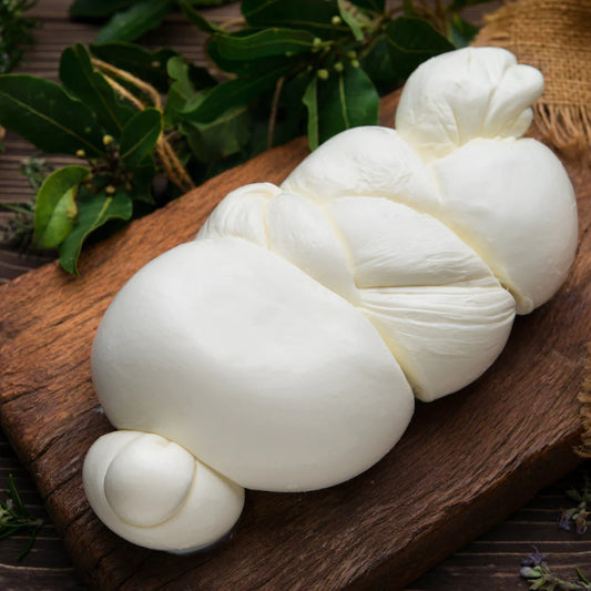 treccia di mozzarella di bufala DOP