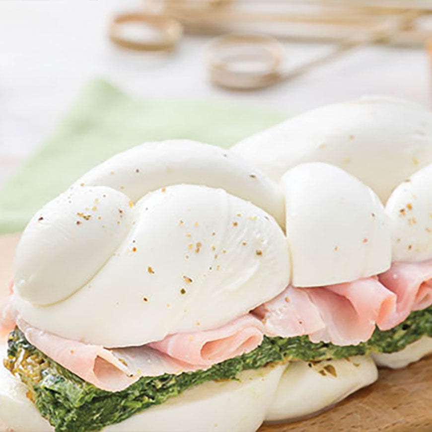 treccia di mozzarella di bufala DOP